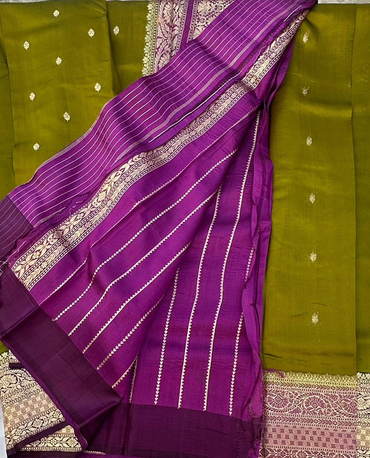 MEHENDI ND PURPLE  BANARAS PURE RAW MANGO