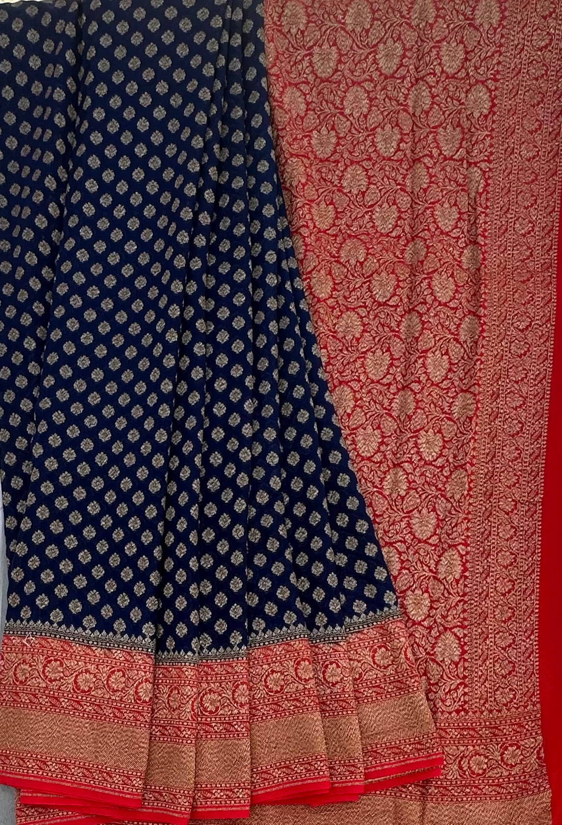 NAVY BLUE ND RED BANARAS PURE KADDI GORGETTE