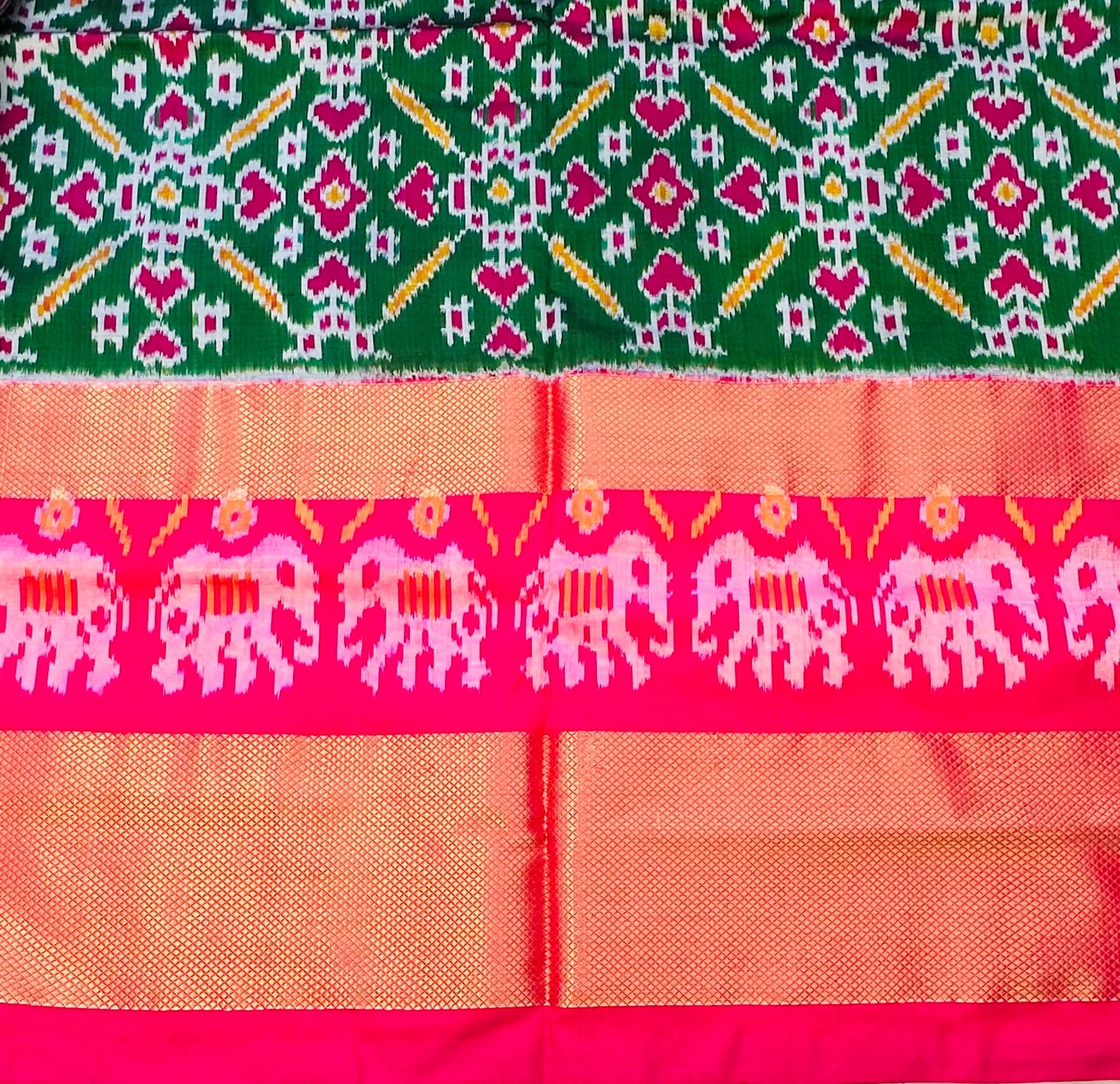 BOTLLE GREEN ND PINK POCHAMPALLY SILK
