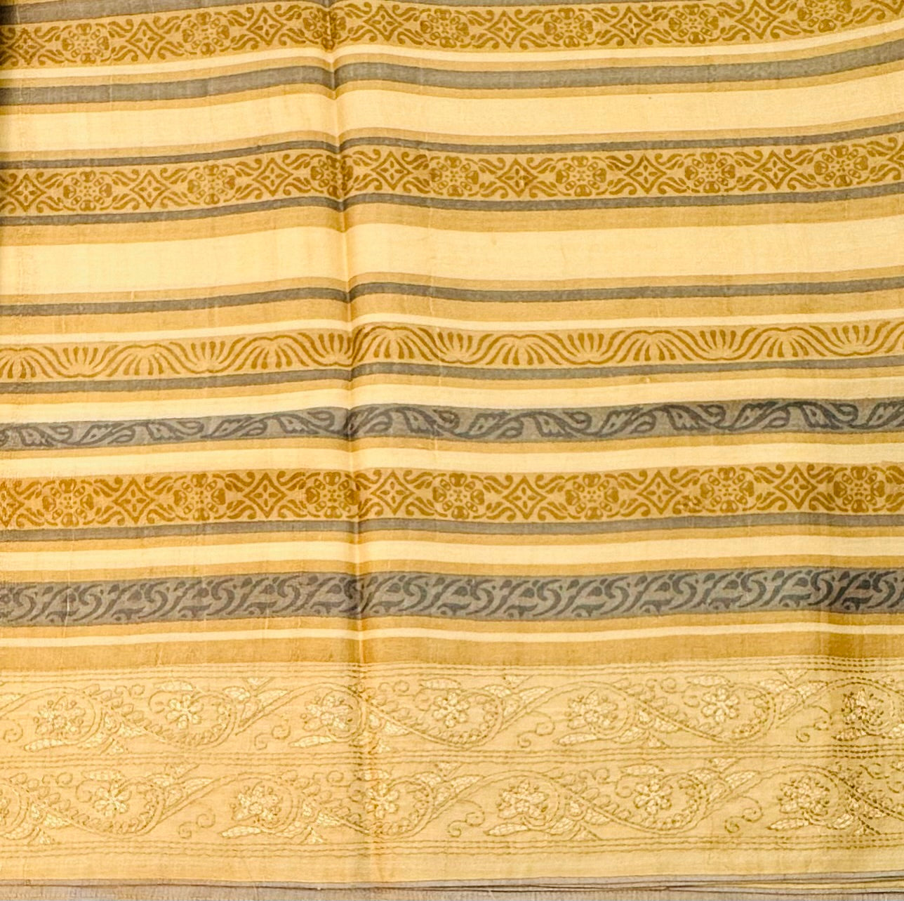 IVORY GREY DESIGNER PURE TUSSER SAREE