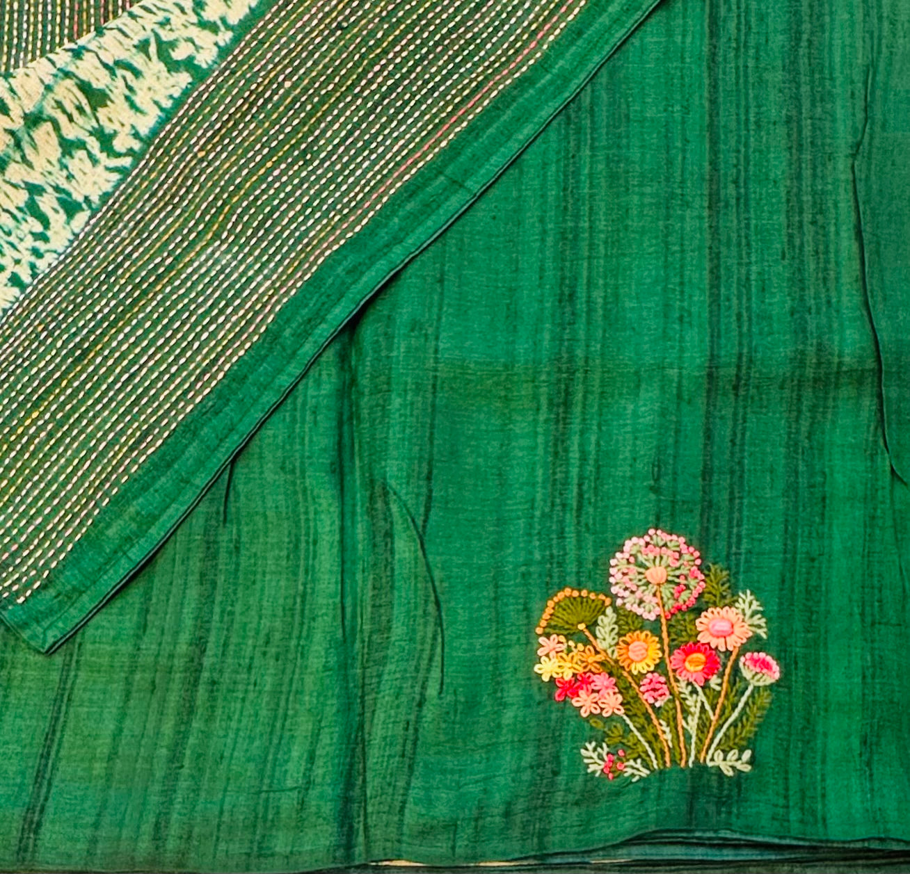 CREAM ND DARK GREEN DESIGNER PURE TUSSER SAREE