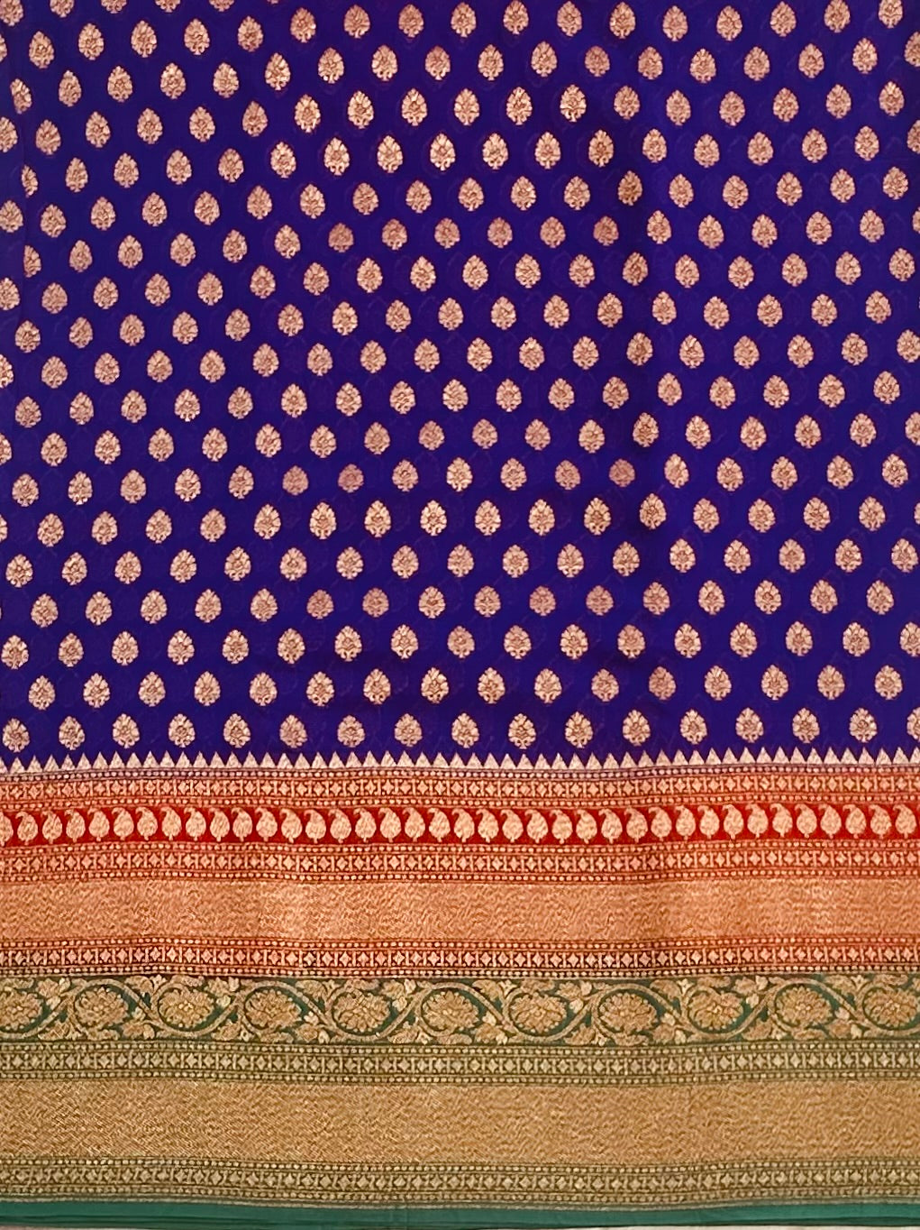 PURPLE PURE BANARAS KADDI GORGETTE