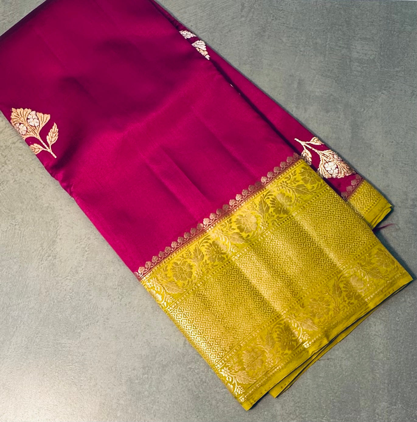 RANI PINK ND MEHENDI GREEN BANARAS RAW MANGO SAREE