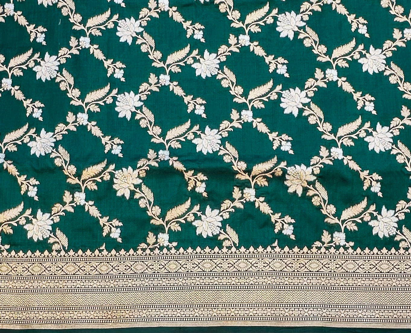 BOTTLE GREEN BANARAS PURE KATAAN JAAL SAREE