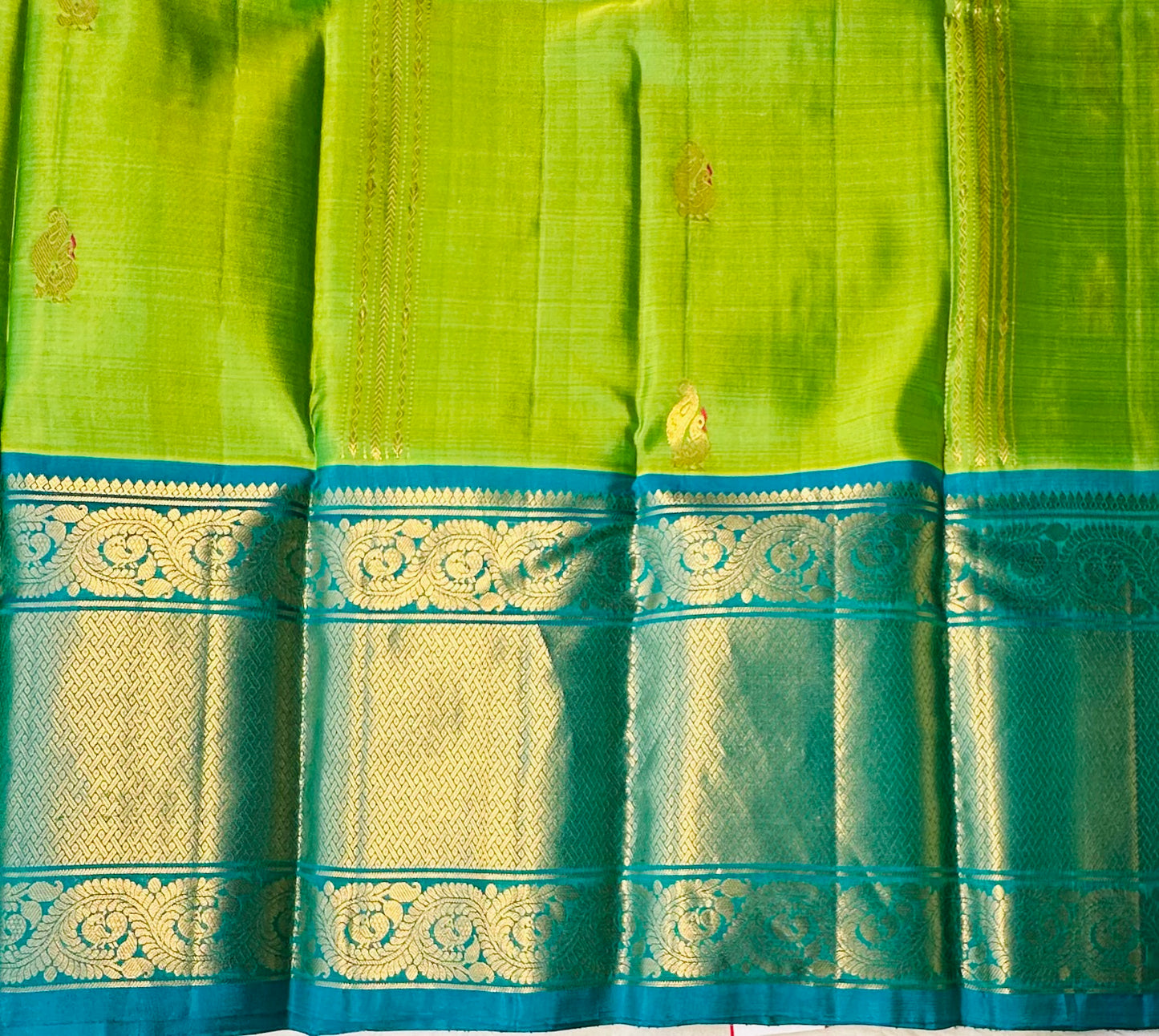 PARROT GREEN KANJIVARAM LIGHT WEIGHT