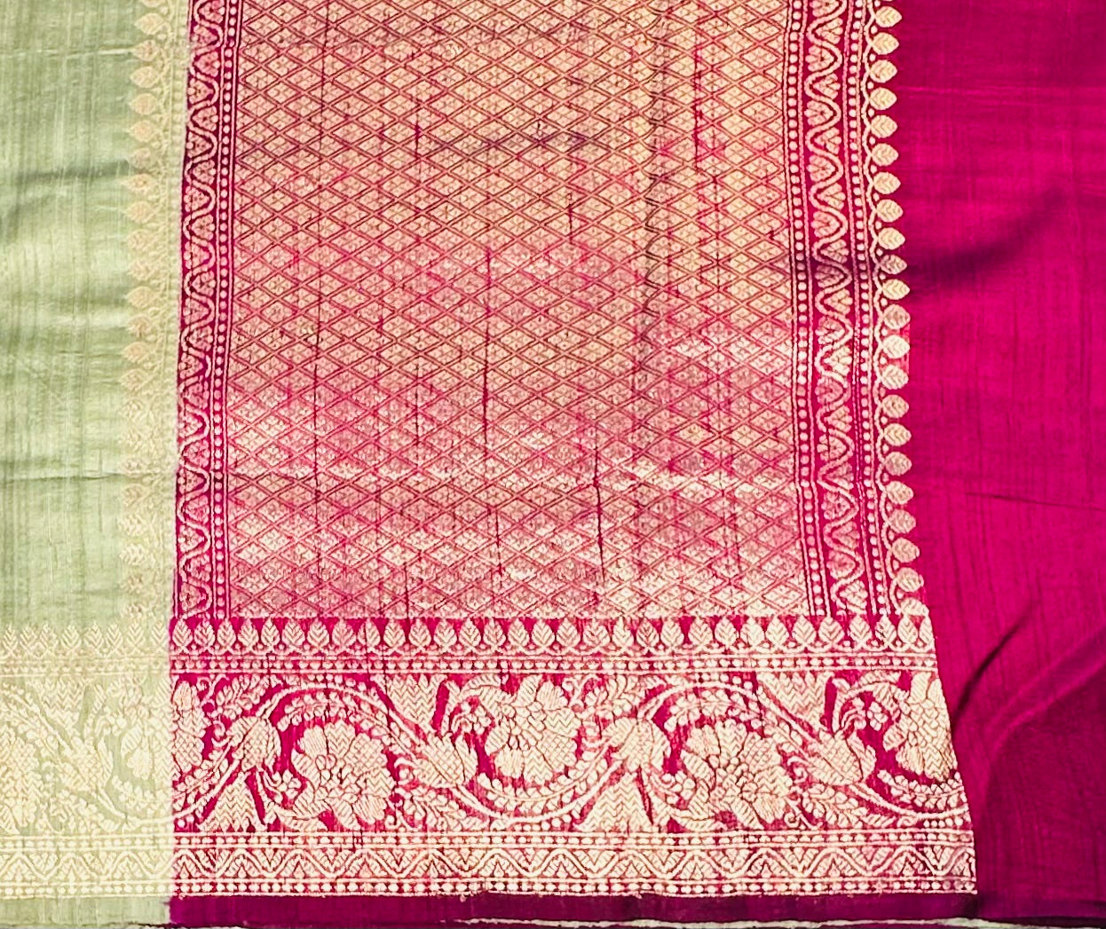 PASTEL GREEN BANARAS PURE RAW SILK SAREE
