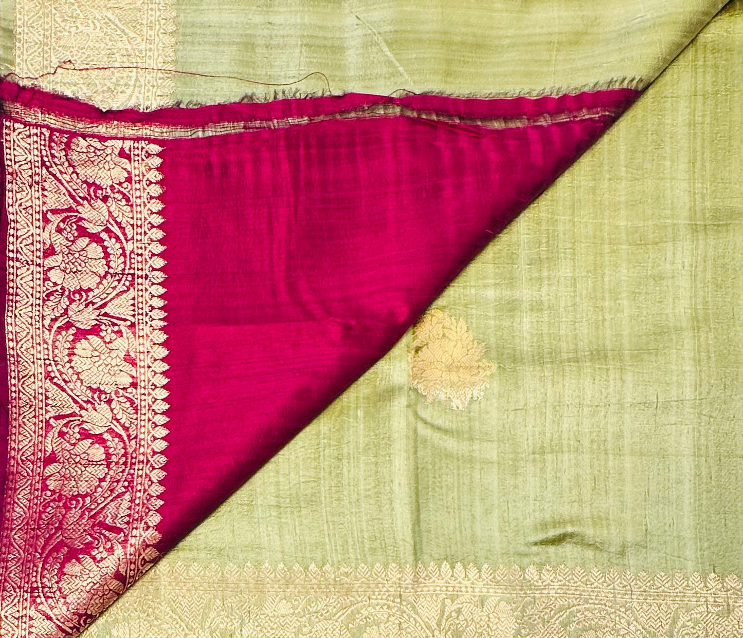PASTEL GREEN BANARAS PURE RAW SILK SAREE