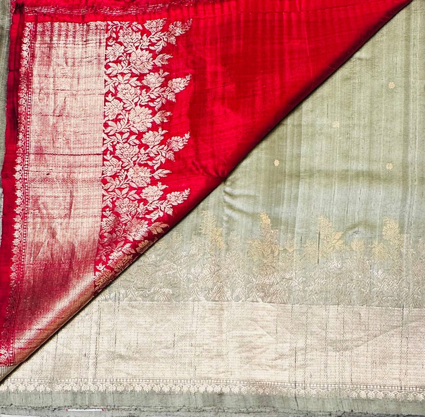 GREYISH  BANARAS PURE RAW SILK SAREE