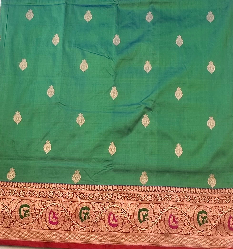 GREEN ND RED BANARAS PURE KATAAN