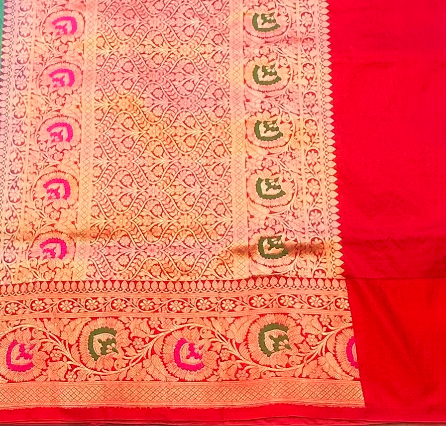 GREEN ND RED BANARAS PURE KATAAN