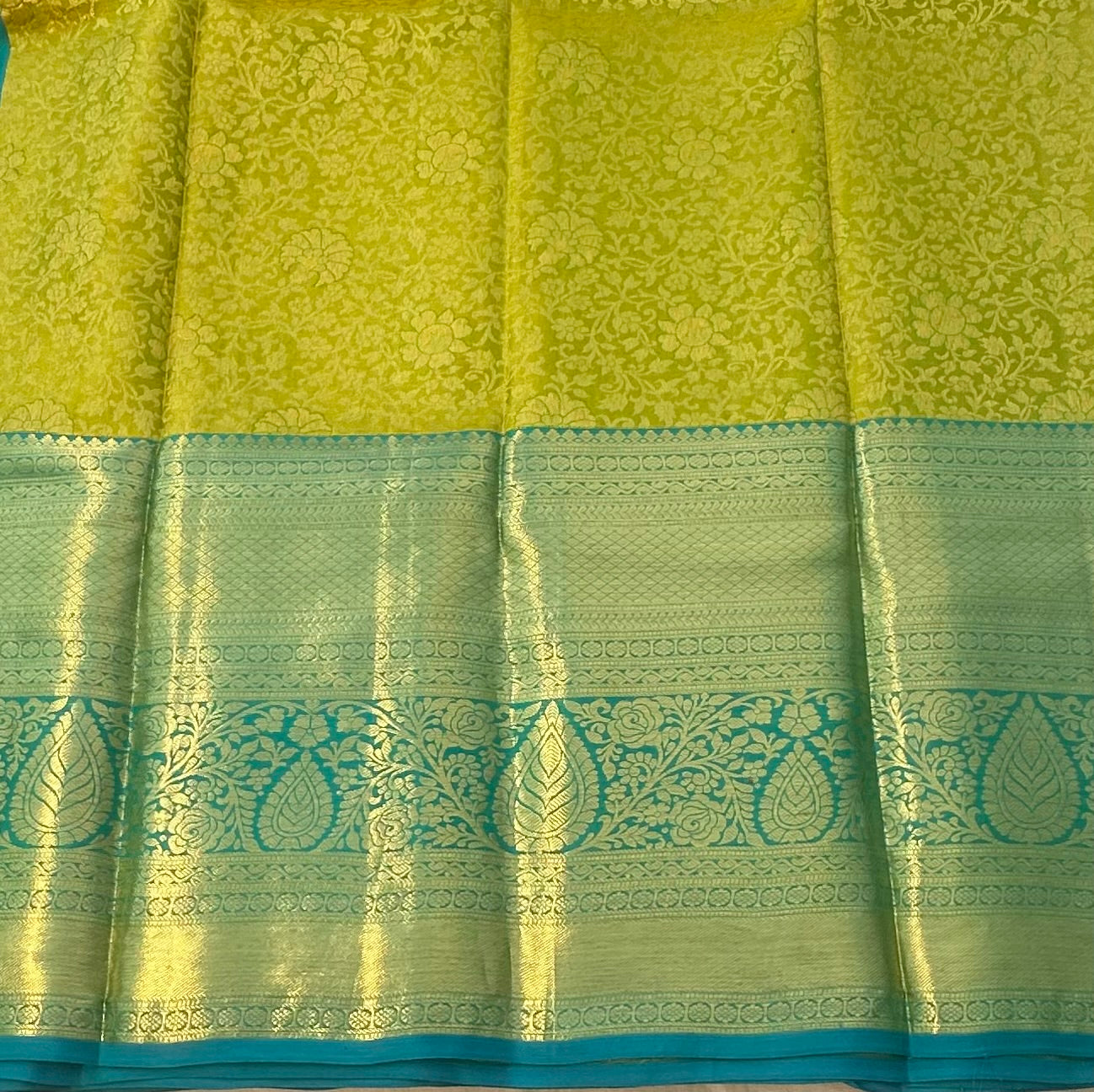 PARROT GREEN PURE KANJIVARAM SILK SAREE PREMIUM