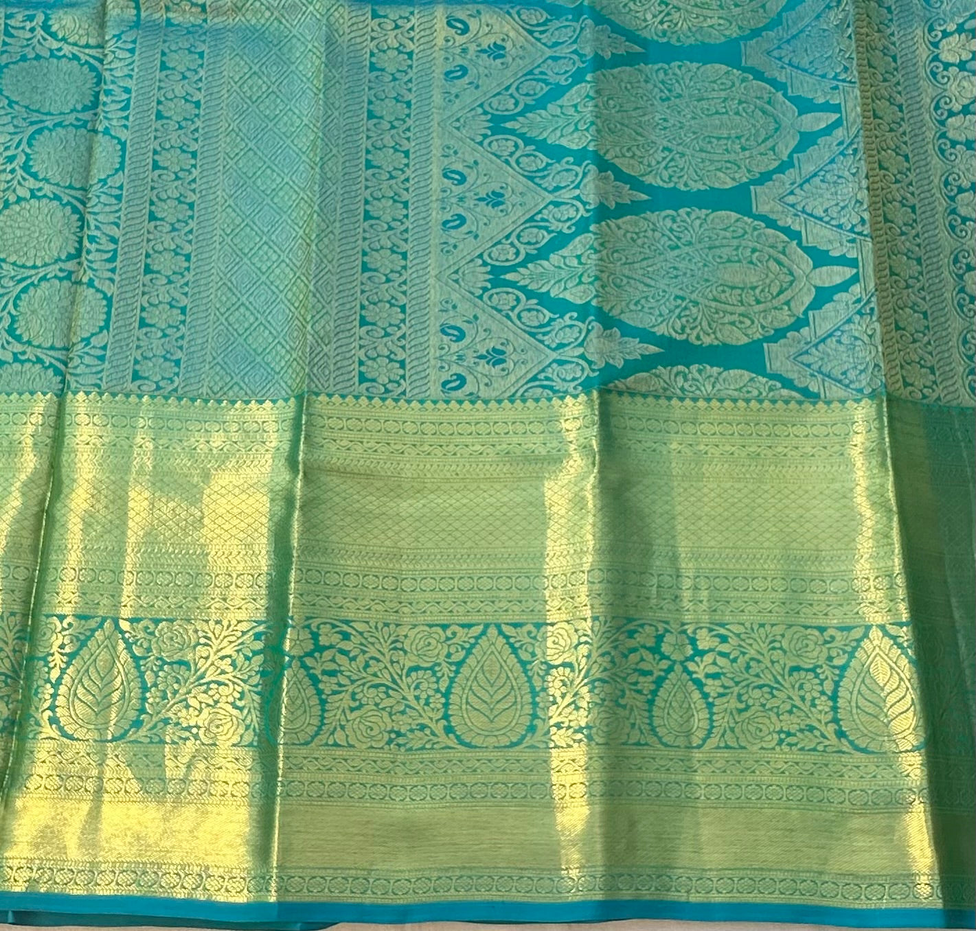 PARROT GREEN PURE KANJIVARAM SILK SAREE PREMIUM
