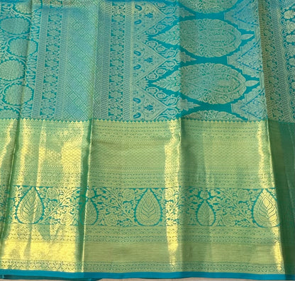 PARROT GREEN PURE KANJIVARAM SILK SAREE PREMIUM