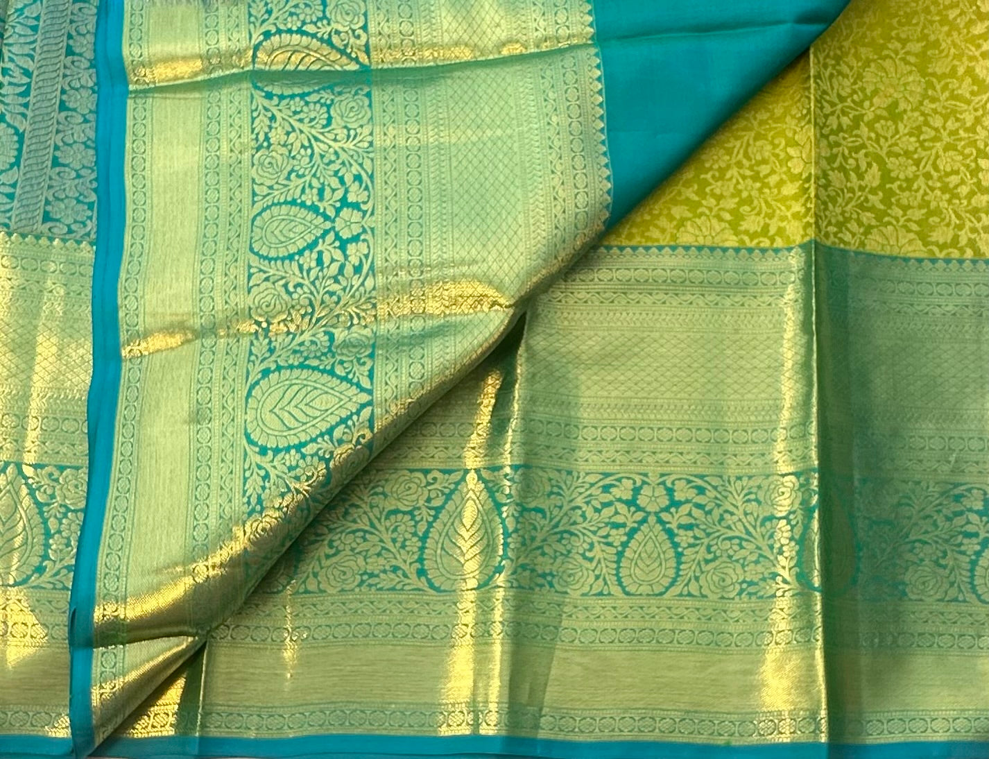 PARROT GREEN PURE KANJIVARAM SILK SAREE PREMIUM